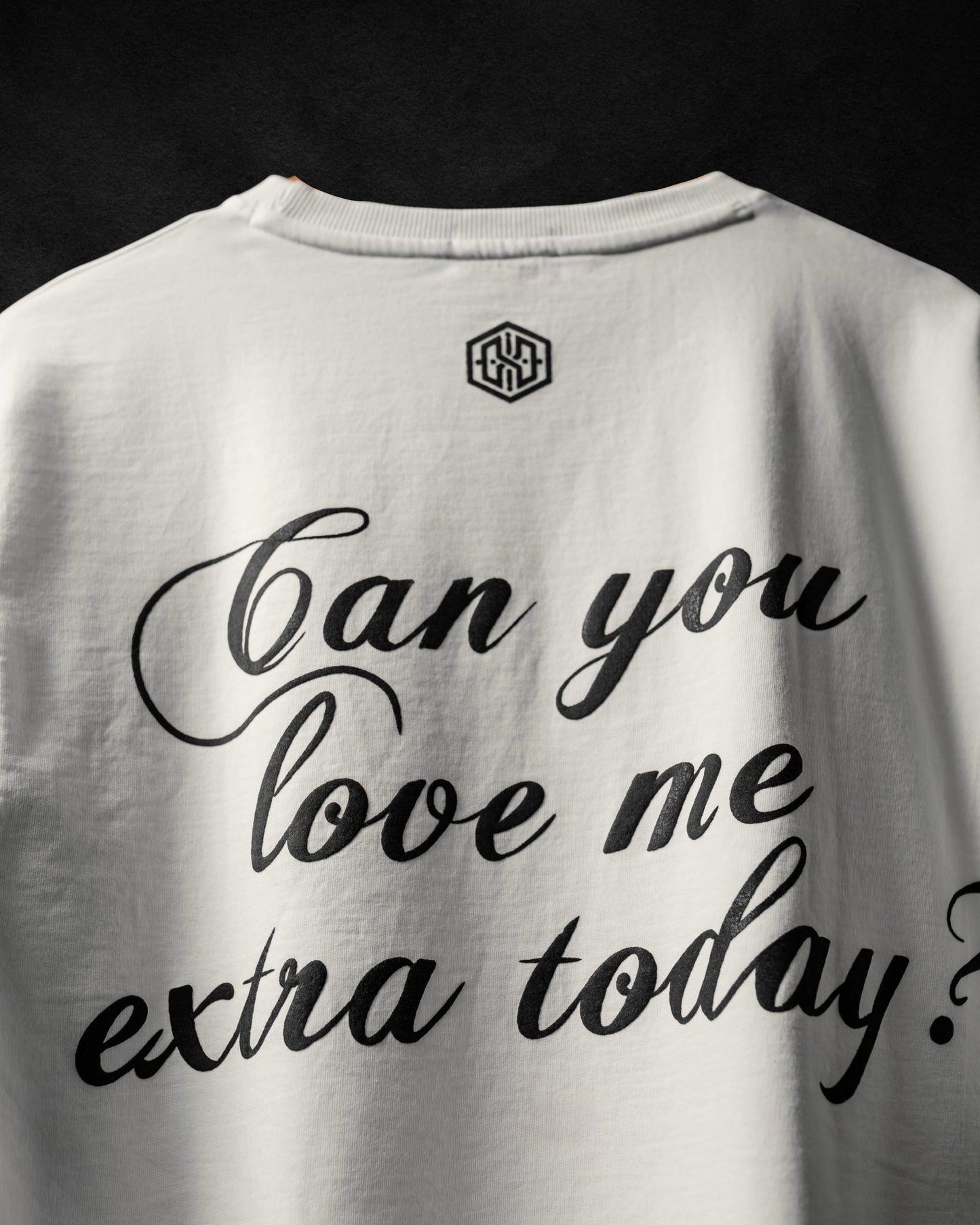 EXTRA LOVE T-SHIRT